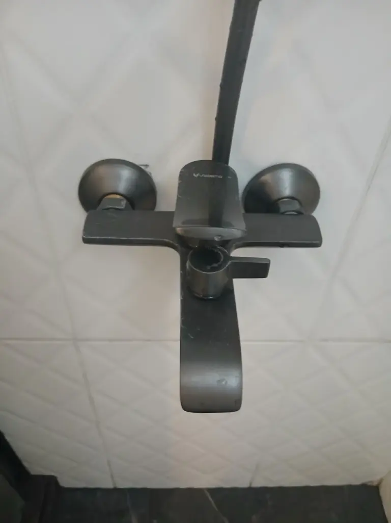 Valtemo Valero Özel Tasarım Art Gray Antrasit Banyo Bataryası (VM-1223) müşteri fotoğrafı