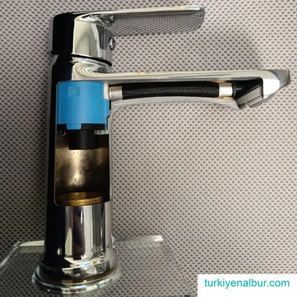 Zamaktan Yapılmış Sağlıksız Batarya Resmi - İç Kısmı